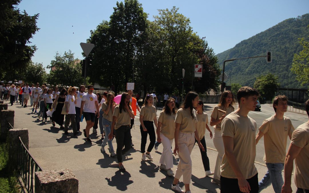 Sprevod naših maturantov skozi Jesenice