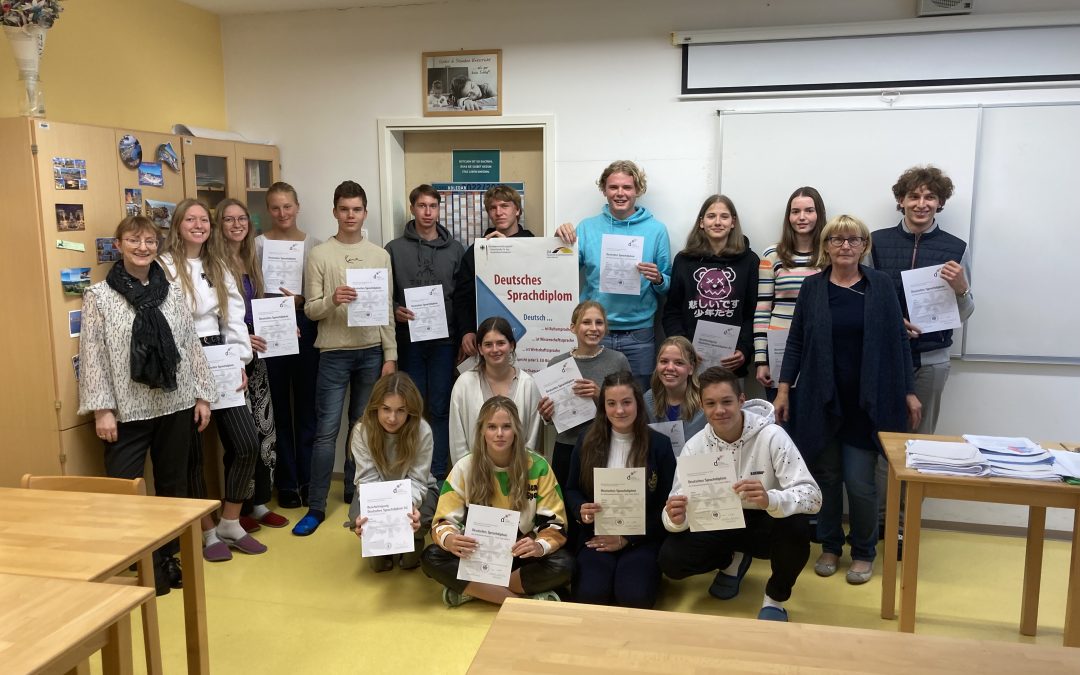 Tudi letošnja generacija jeseniških gimnazijcev je zelo dobro opravila Nemško jezikovno diplomo I. (DSD I.)