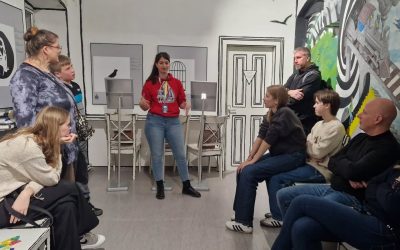 Razstava »Najboljša likovna pesem« v Hiši iluzij