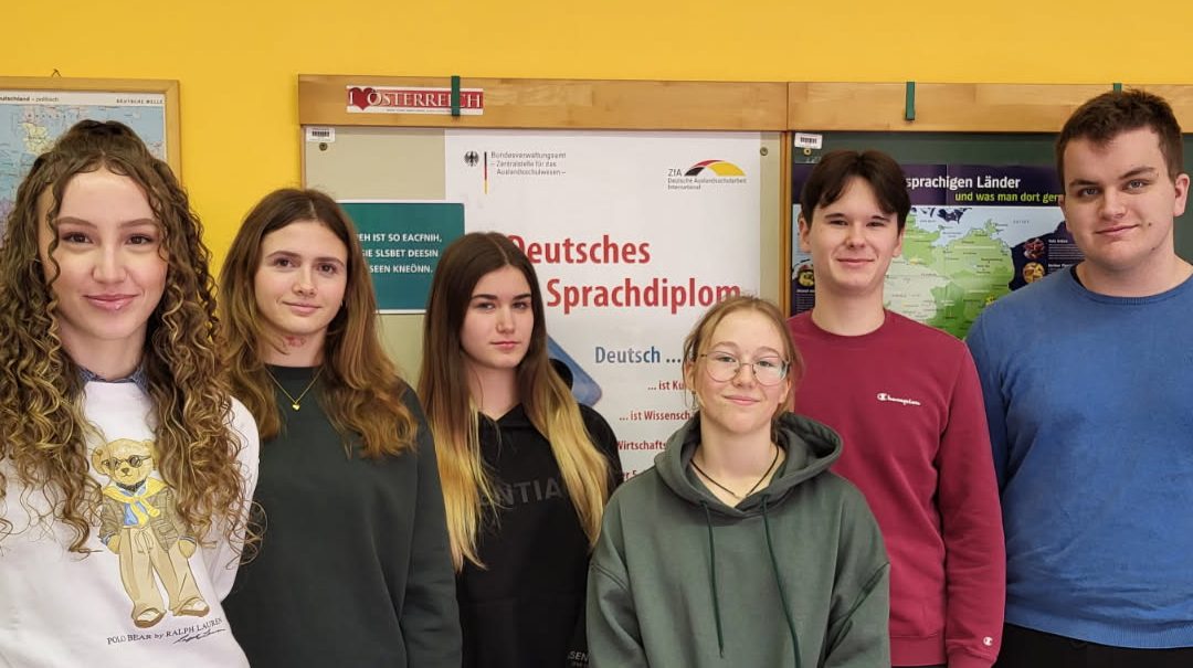David, Jaka, Ajda, Ela, Laura in Ella na državnem tekmovanje iz znanja nemščine
