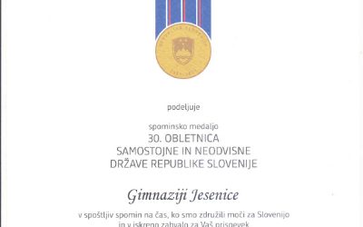 Republika Slovenija podeljuje naši gimnaziji spominsko medaljo za prispevek ob 30 letnici samostojne Slovenije