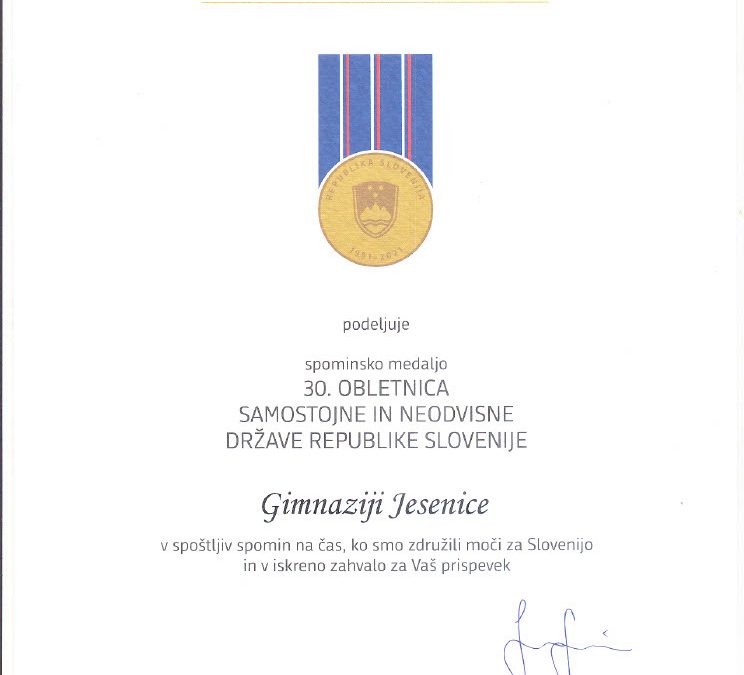 Republika Slovenija podeljuje naši gimnaziji spominsko medaljo za prispevek ob 30 letnici samostojne Slovenije